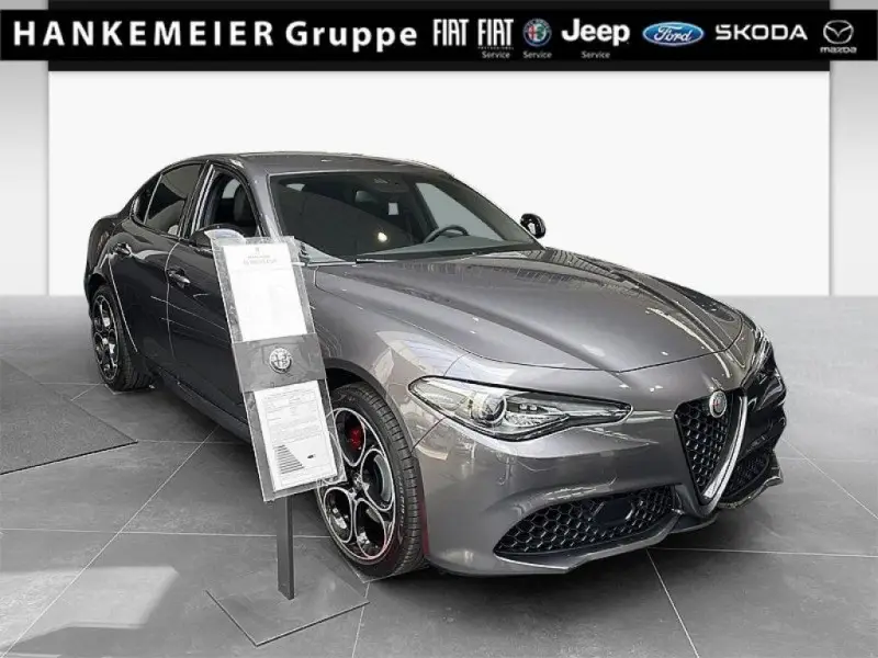 Photo 1 : Alfa Romeo Giulia 2022 Petrol