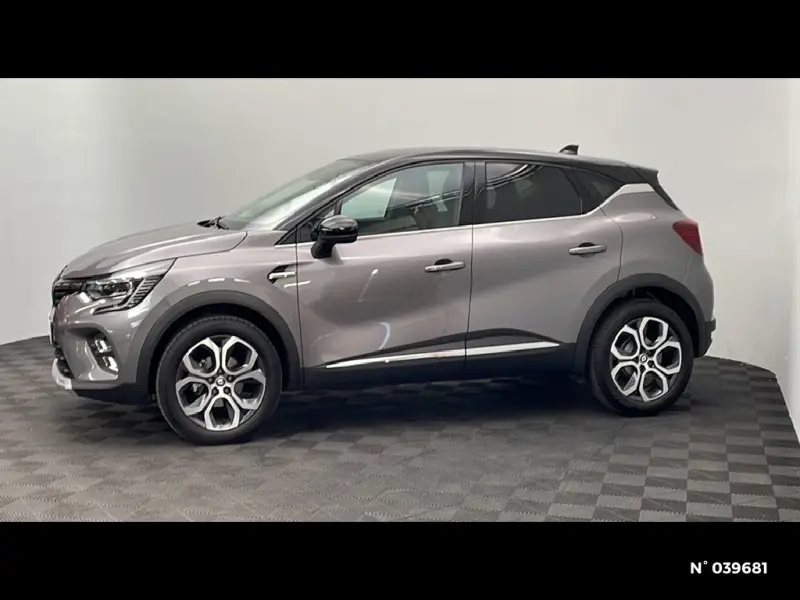 Photo 1 : Renault Captur 2023 Petrol