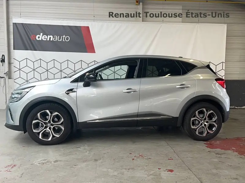 Photo 1 : Renault Captur 2023 Petrol