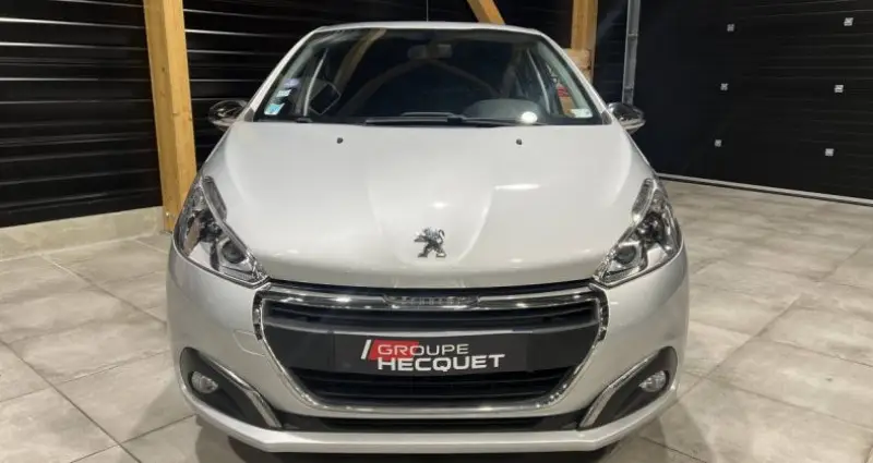 Photo 1 : Peugeot 208 2016 Petrol