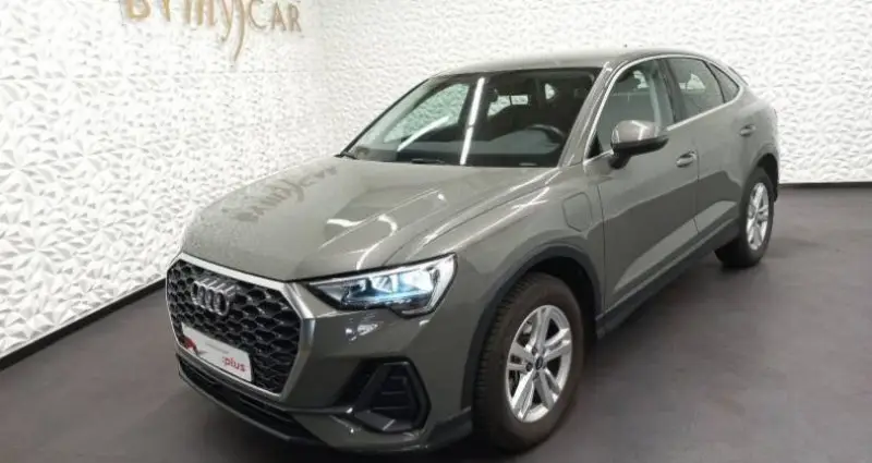 Photo 1 : Audi Q3 2021 Hybride