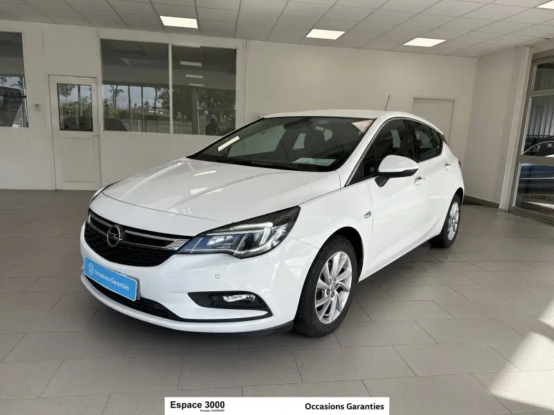 Photo 1 : Opel Astra 2017 Essence