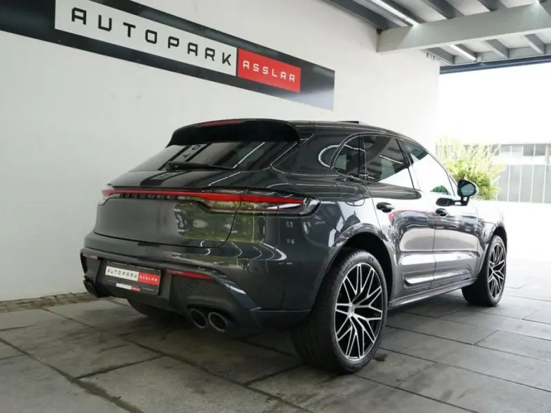 Photo 1 : Porsche Macan 2023 Essence