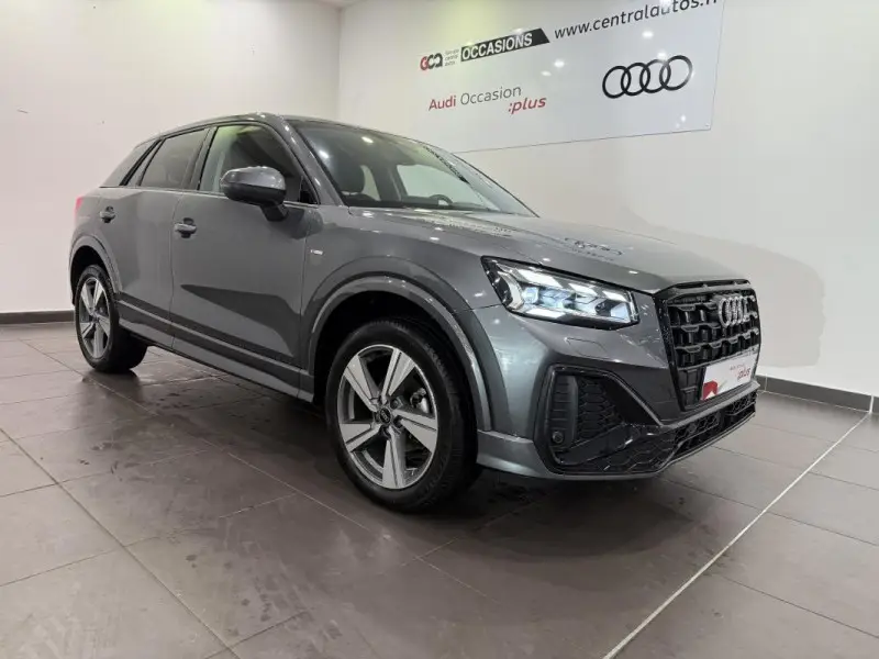 Photo 1 : Audi Q2 2024 Essence