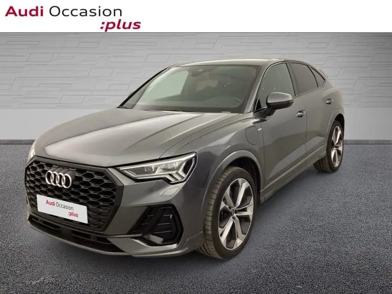 Photo 1 : Audi Q3 2021 Essence