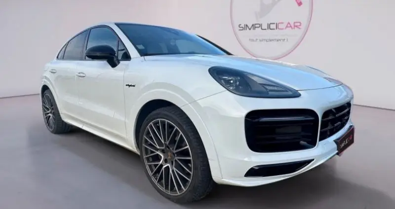 Photo 1 : Porsche Cayenne 2023 Hybrid