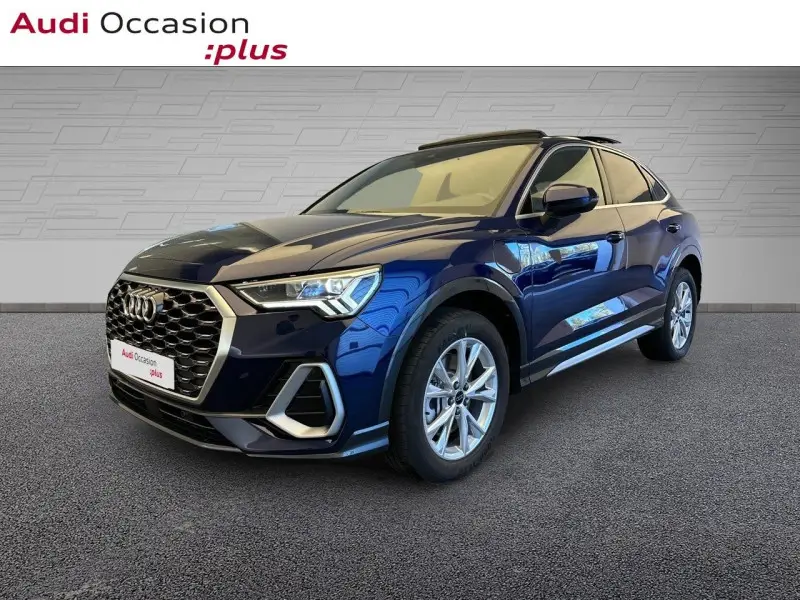 Photo 1 : Audi Q3 2023 Essence