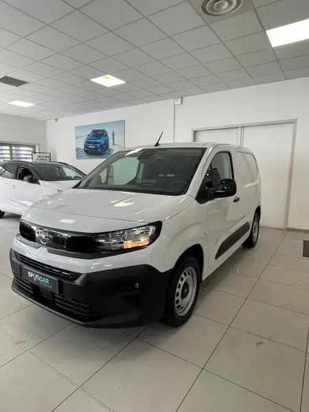 Photo 1 : Opel Combo 2024 Diesel