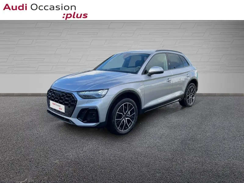 Photo 1 : Audi Q5 2024 Essence