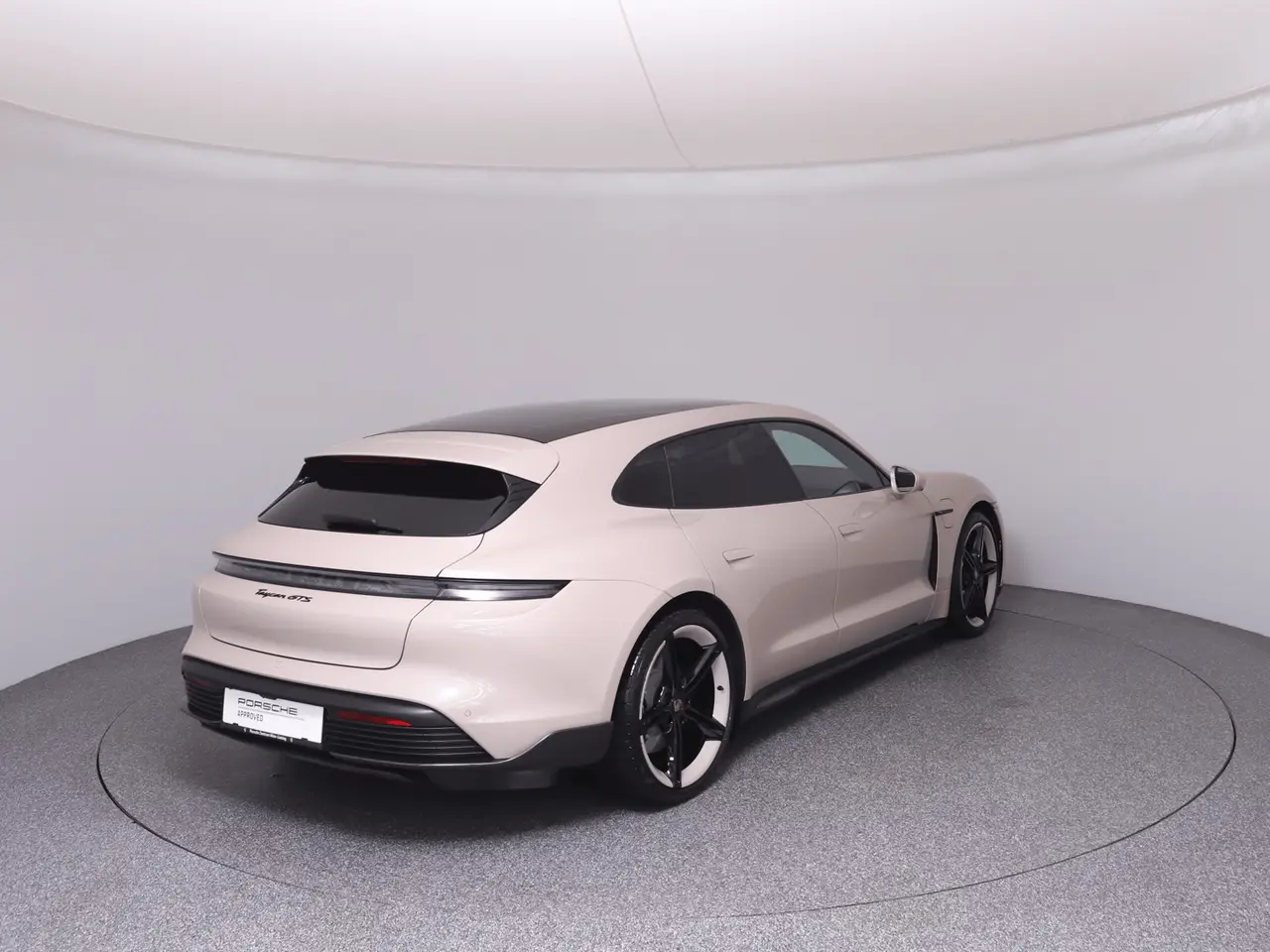 Photo 1 : Porsche Taycan 2023 Electric