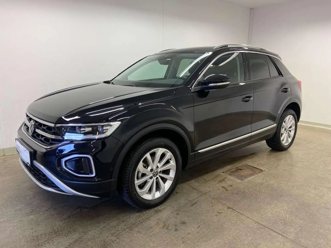 Photo 1 : Volkswagen T-roc 2023 Petrol