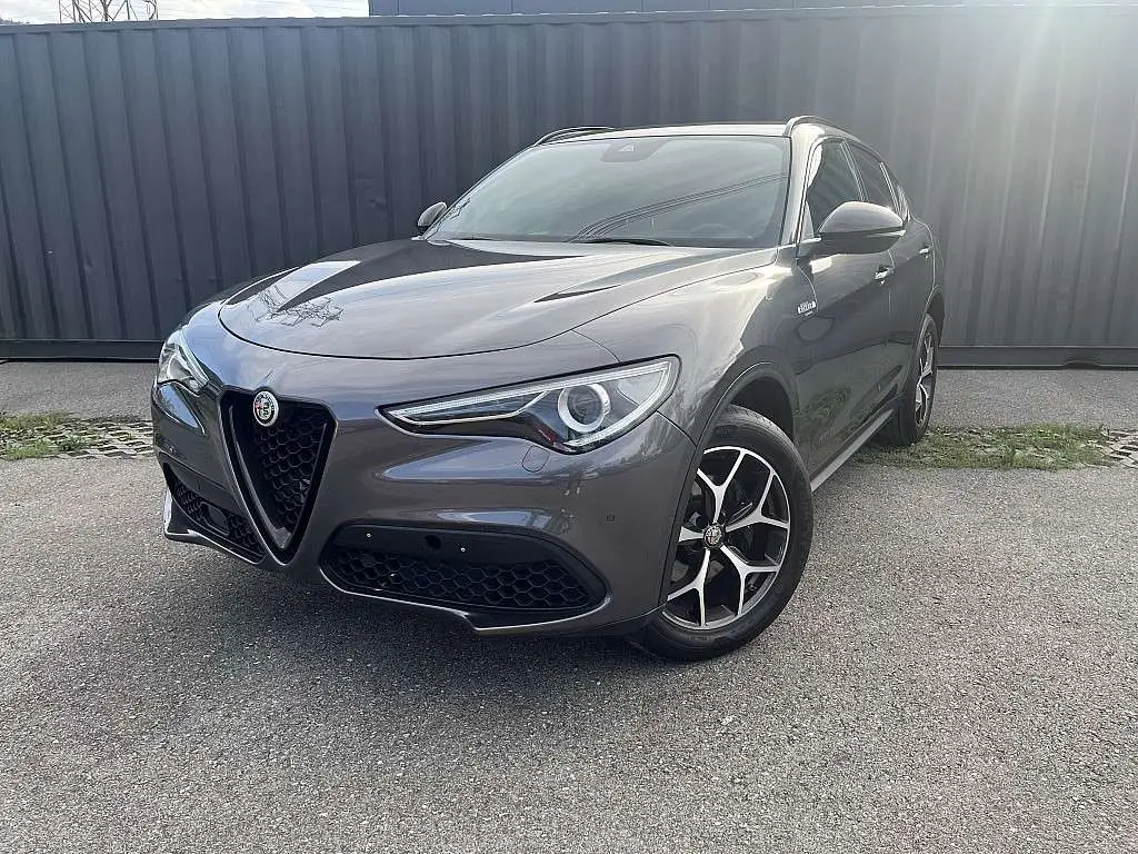 Photo 1 : Alfa Romeo Stelvio 2020 Essence