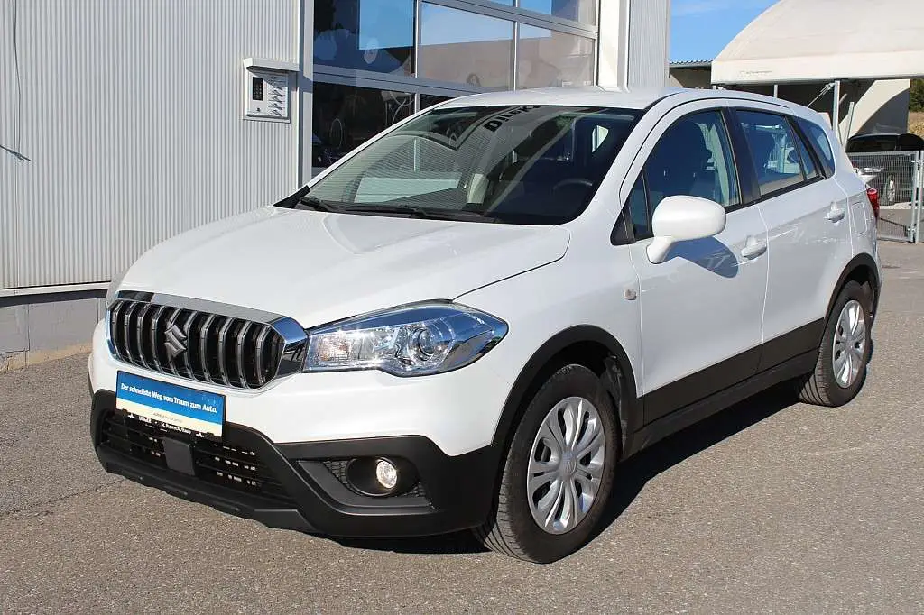 Photo 1 : Suzuki Sx4 2018 Essence