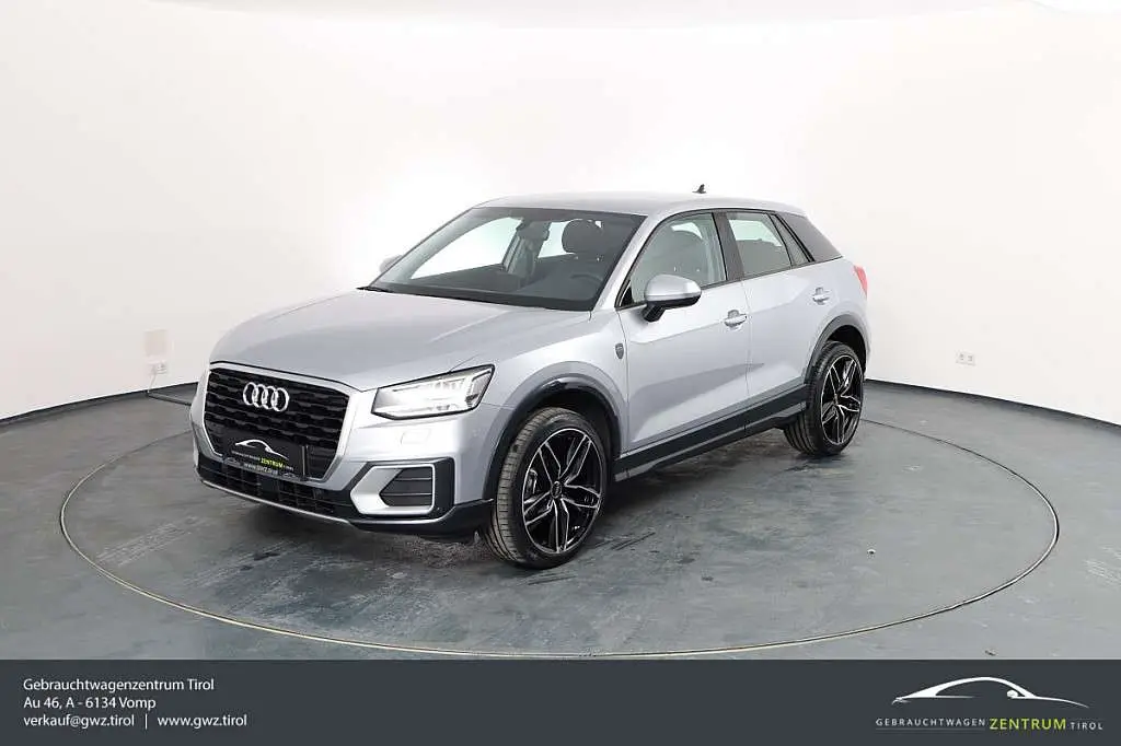 Photo 1 : Audi Q2 2020 Petrol