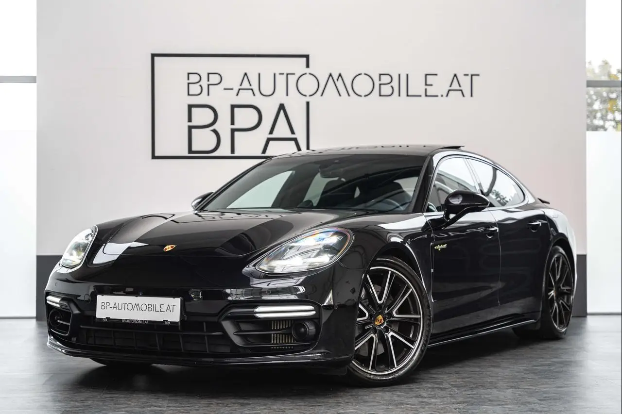 Photo 1 : Porsche Panamera 2018 Hybrid