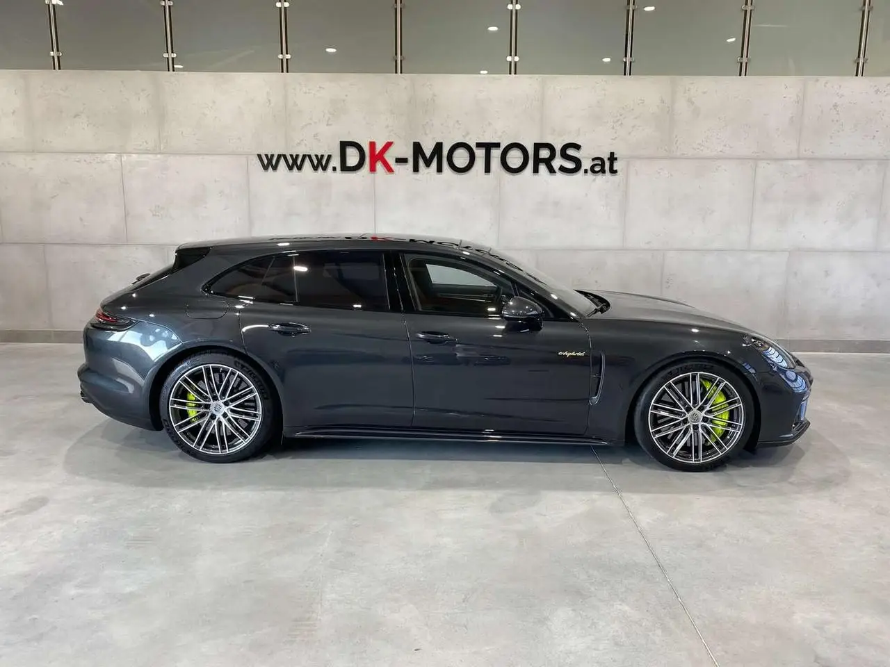 Photo 1 : Porsche Panamera 2019 Hybrid