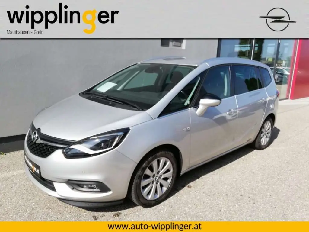 Photo 1 : Opel Zafira 2019 Petrol