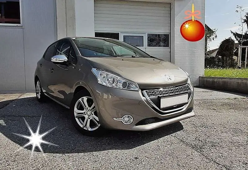 Photo 1 : Peugeot 208 2015 Diesel