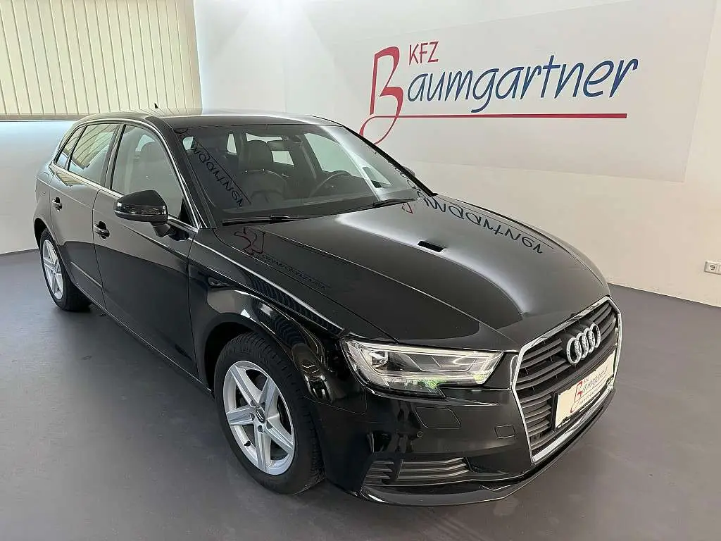 Photo 1 : Audi A3 2019 Diesel