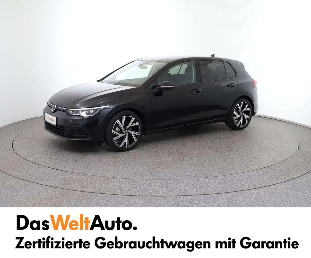 Photo 1 : Volkswagen Golf 2024 Petrol