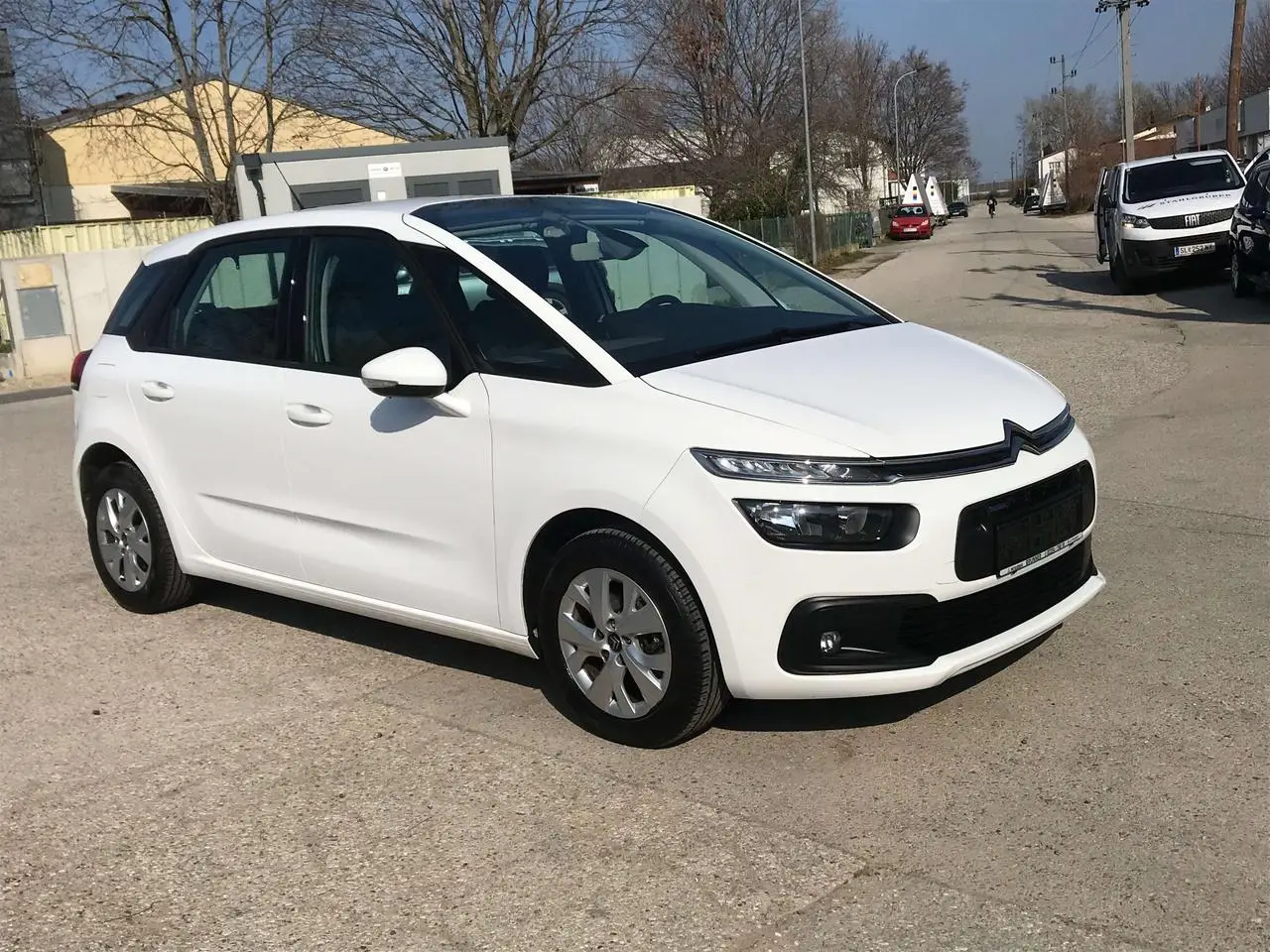 Photo 1 : Citroen C4 2017 Petrol