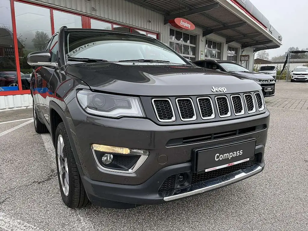 Photo 1 : Jeep Compass 2019 Petrol