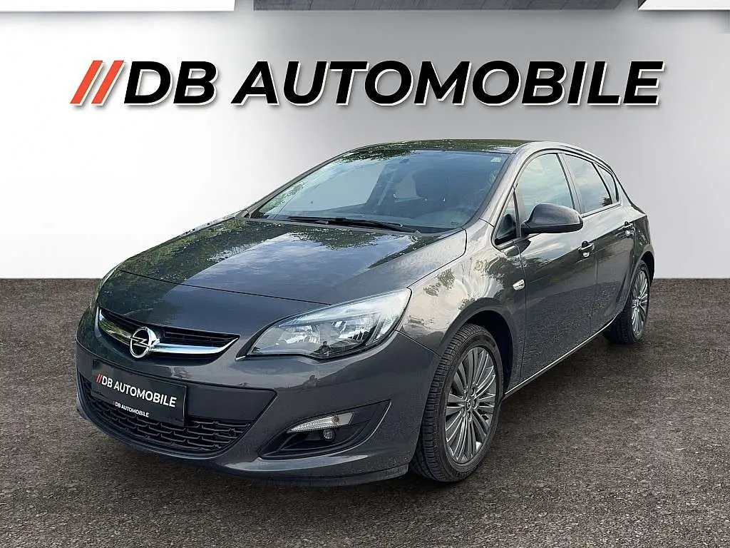 Photo 1 : Opel Astra 2015 Essence