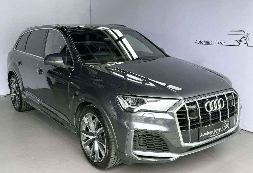 Photo 1 : Audi Q7 2020 Hybrid