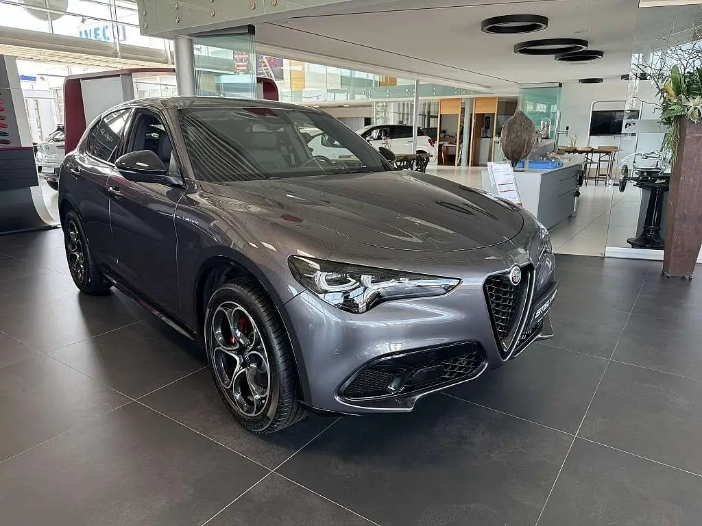 Photo 1 : Alfa Romeo Stelvio 2024 Diesel