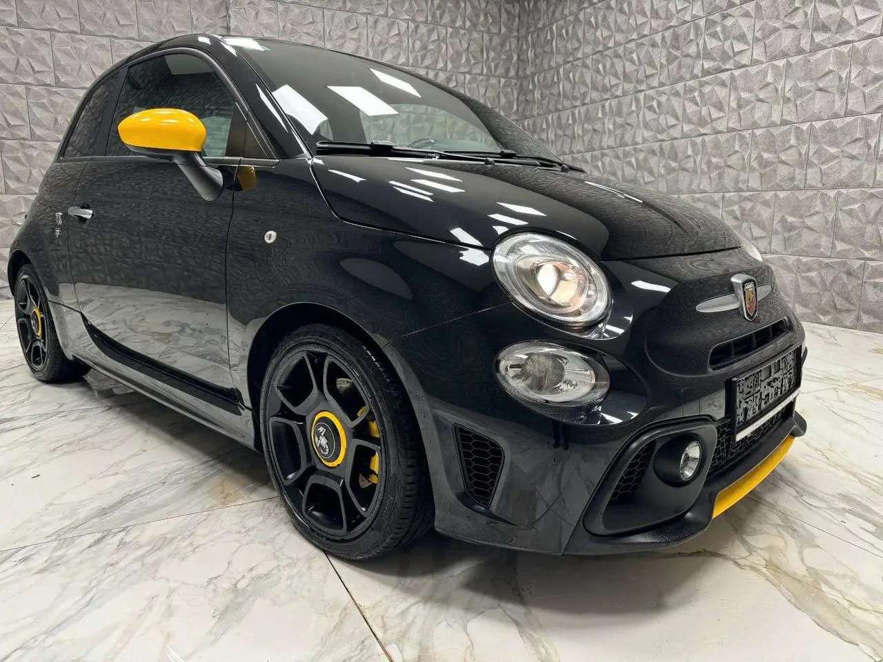 Photo 1 : Abarth 595 2018 Petrol