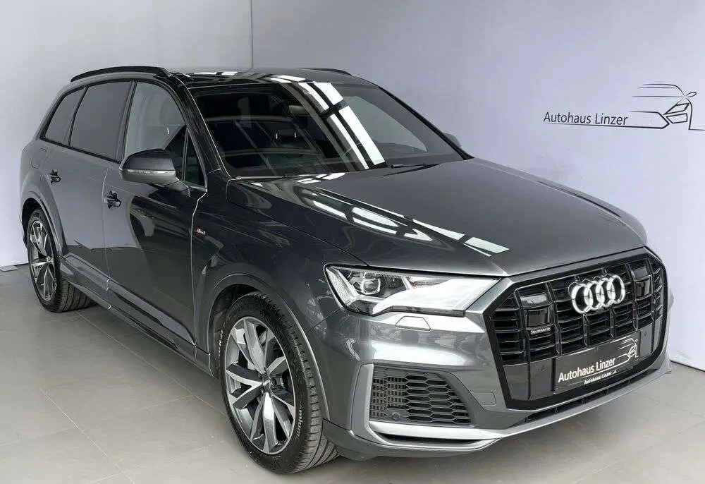 Photo 1 : Audi Q7 2020 Hybride