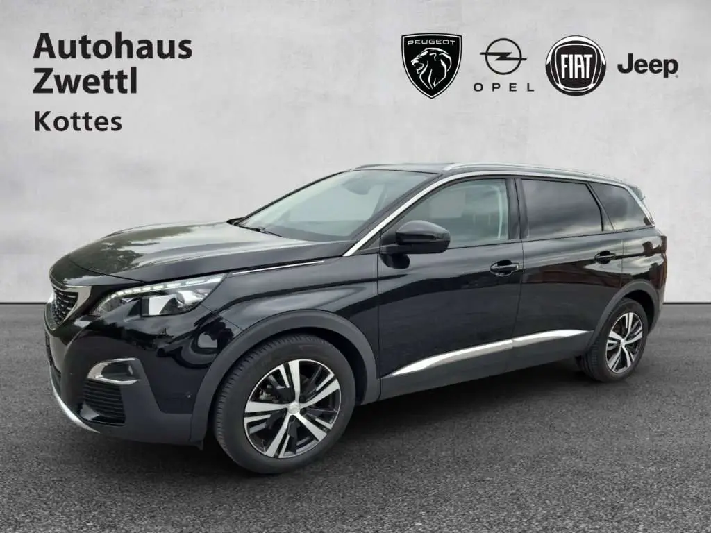 Photo 1 : Peugeot 5008 2018 Diesel