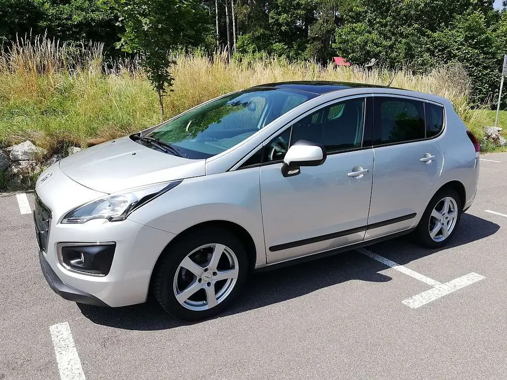 Photo 1 : Peugeot 3008 2016 Essence