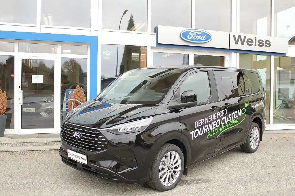 Photo 1 : Ford Tourneo 2024 Hybride