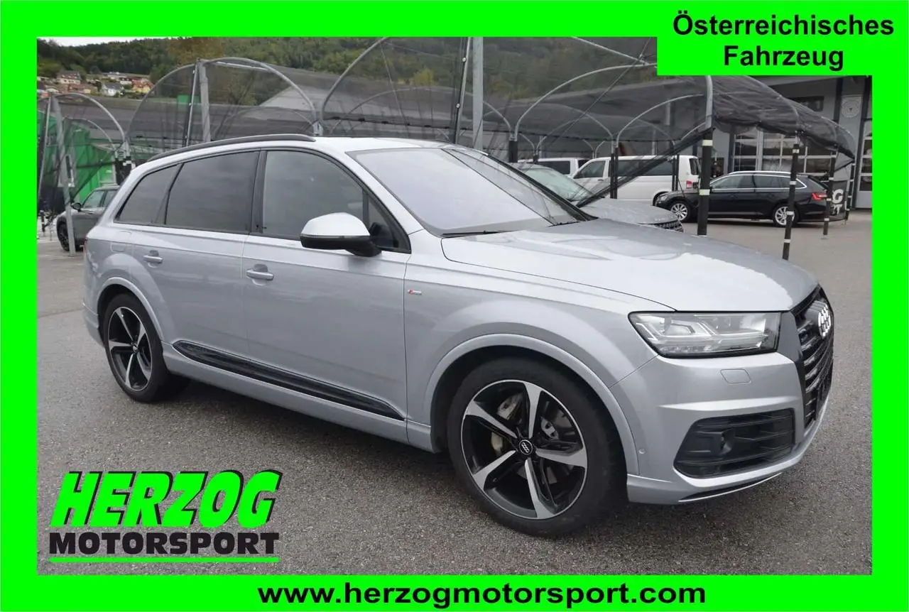 Photo 1 : Audi Q7 2017 Diesel