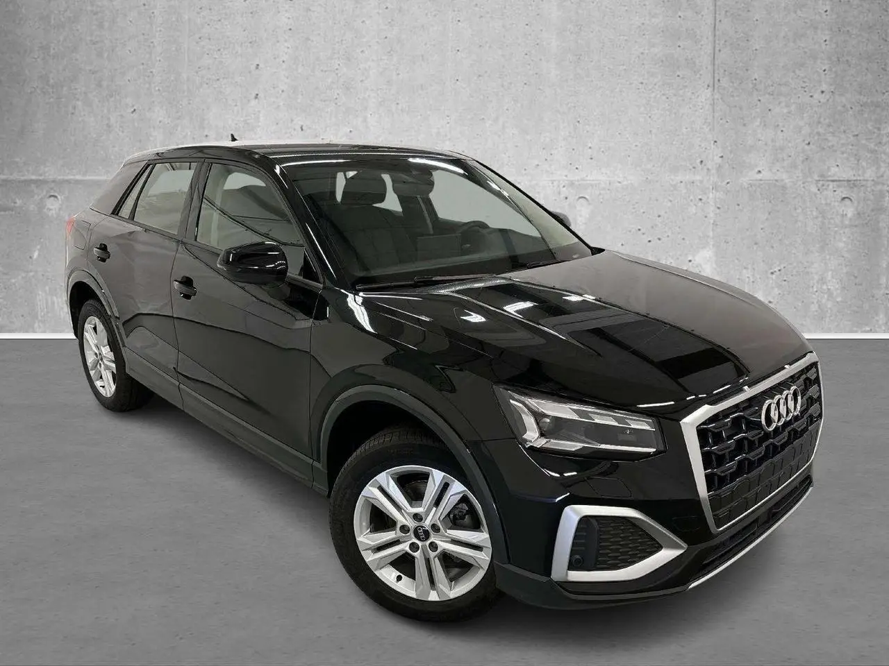 Photo 1 : Audi Q2 2023 Essence