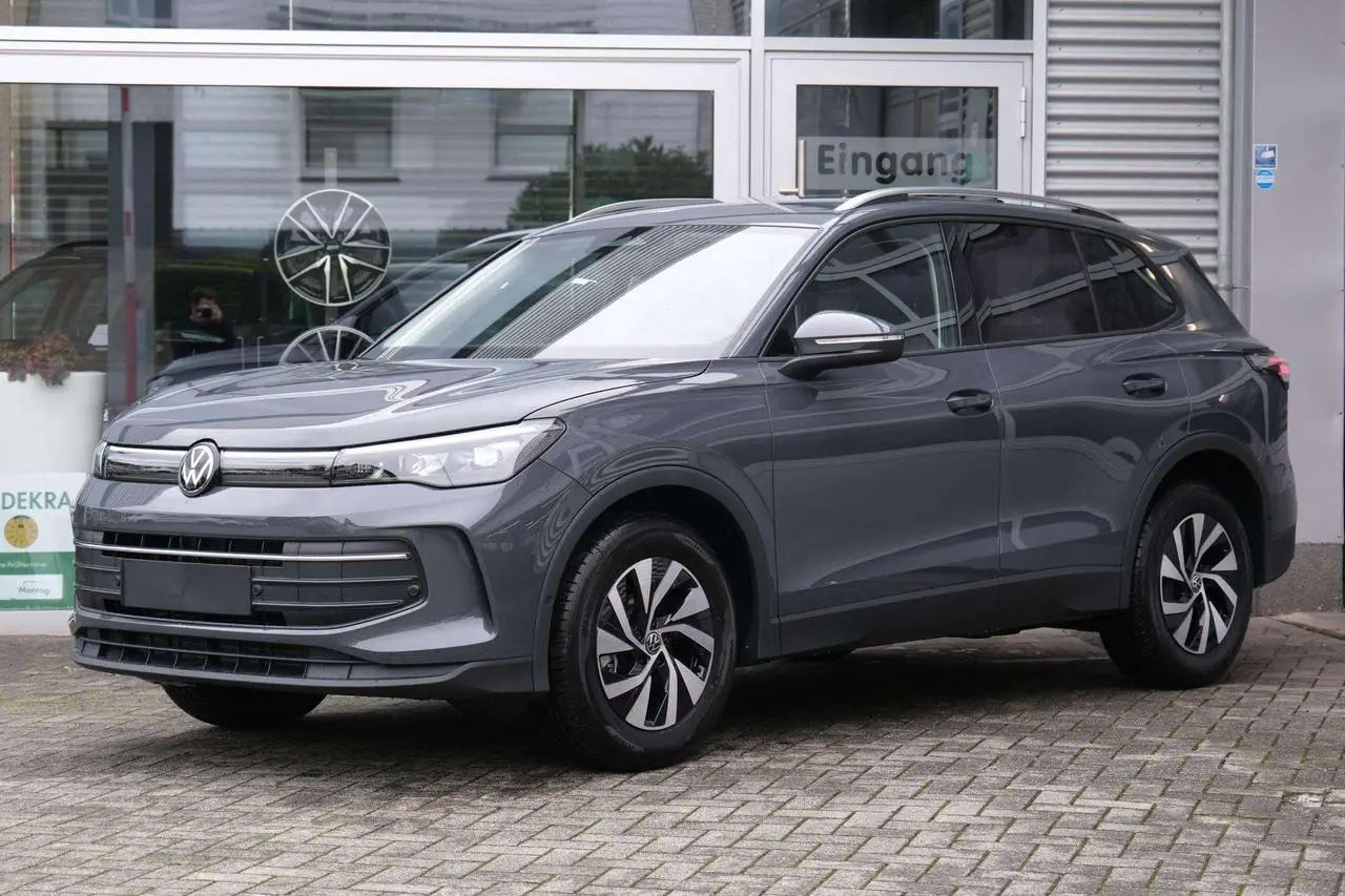 Photo 1 : Volkswagen Tiguan 2024 Petrol