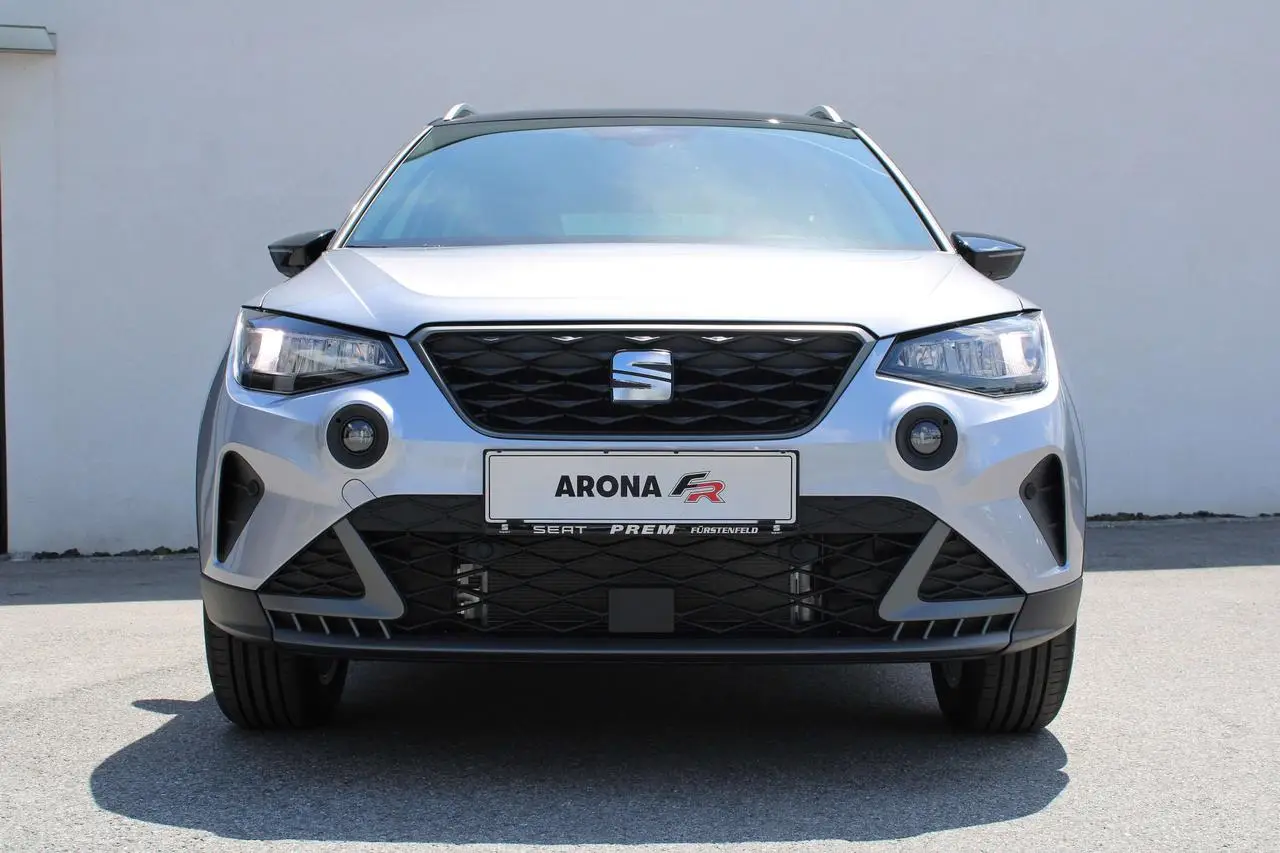 Photo 1 : Seat Arona 2024 Petrol