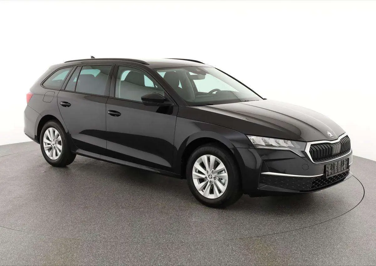 Photo 1 : Skoda Octavia 2024 Petrol