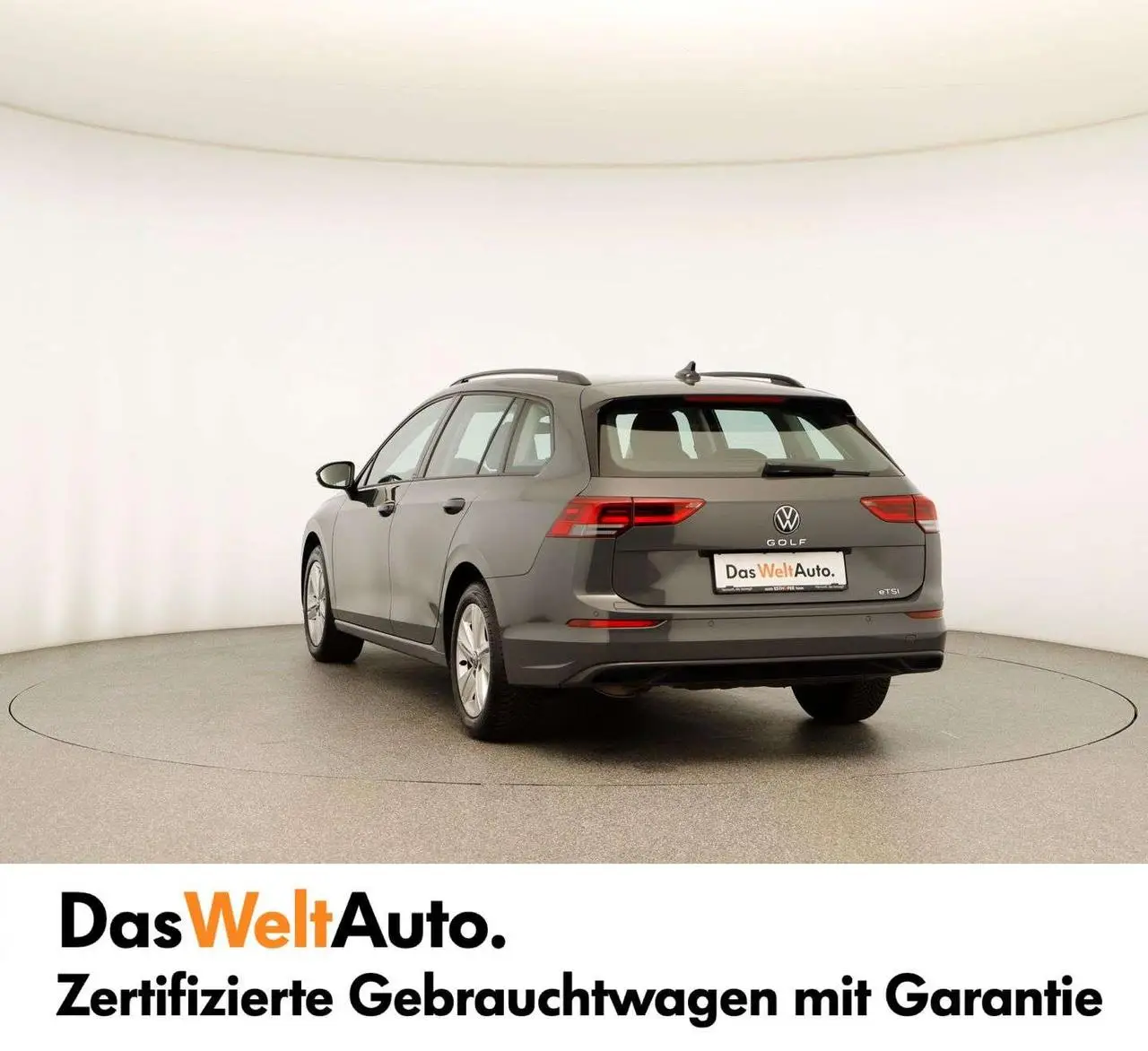 Photo 1 : Volkswagen Golf 2023 Petrol