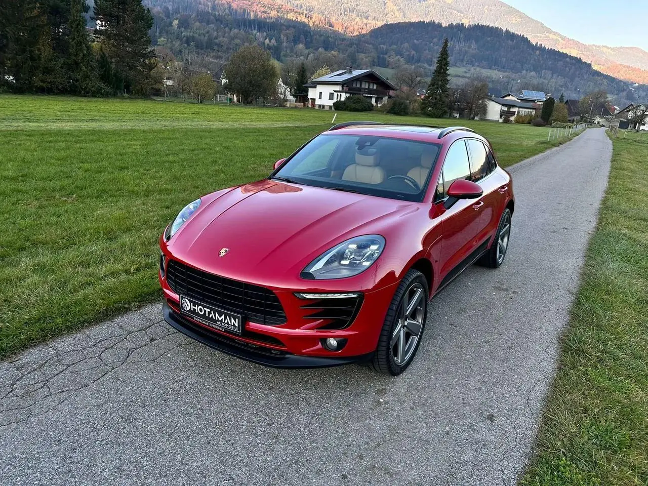 Photo 1 : Porsche Macan 2018 Essence