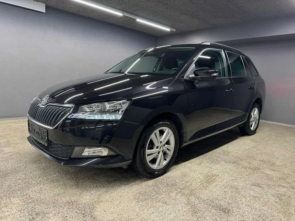 Photo 1 : Skoda Fabia 2022 Petrol