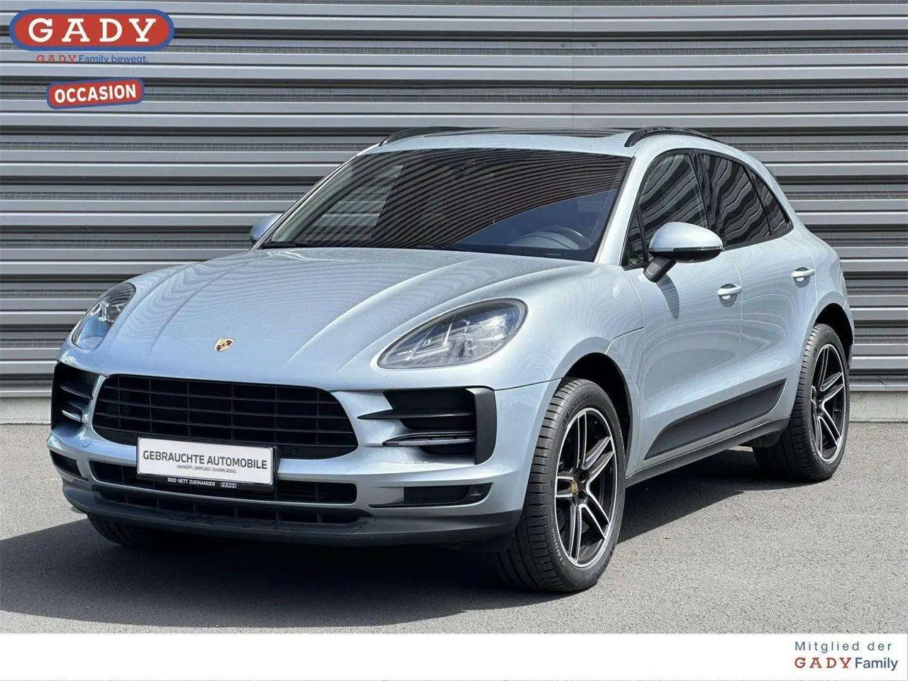 Photo 1 : Porsche Macan 2019 Petrol