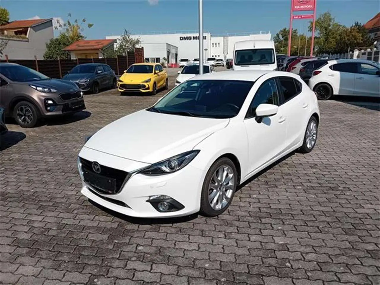 Photo 1 : Mazda 3 2016 Petrol