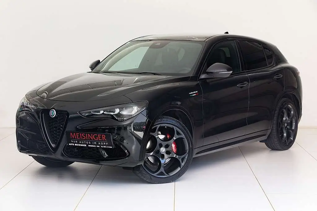 Photo 1 : Alfa Romeo Stelvio 2023 Essence