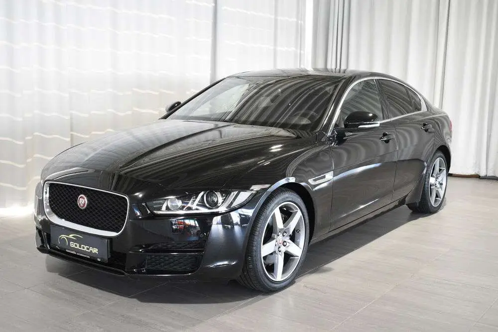 Photo 1 : Jaguar Xe 2016 Diesel