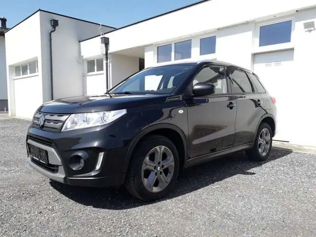 Photo 1 : Suzuki Vitara 2017 Petrol