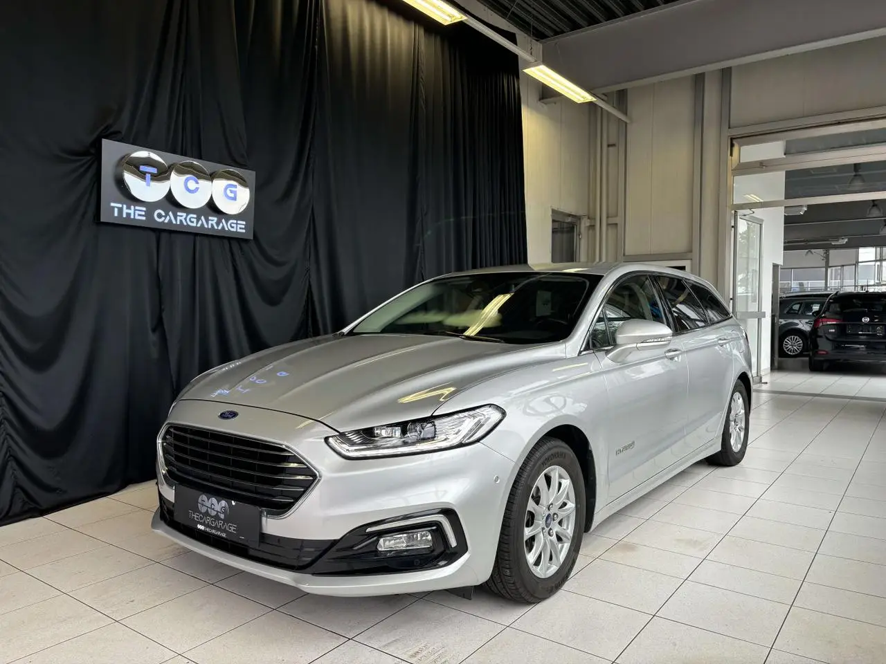 Photo 1 : Ford Mondeo 2019 Hybrid