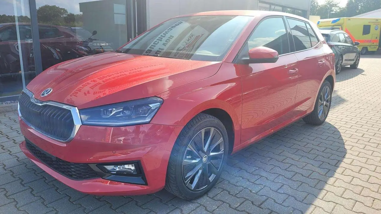 Photo 1 : Skoda Fabia 2023 Petrol