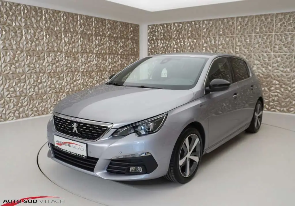 Photo 1 : Peugeot 308 2018 Petrol